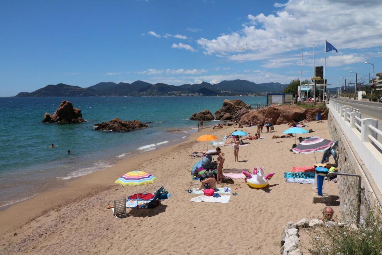 Studio With Beautiful Sea View And Direct Beach Access Cannes Buitenkant foto