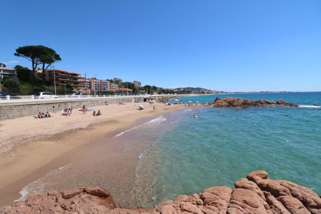 Studio With Beautiful Sea View And Direct Beach Access Cannes Buitenkant foto