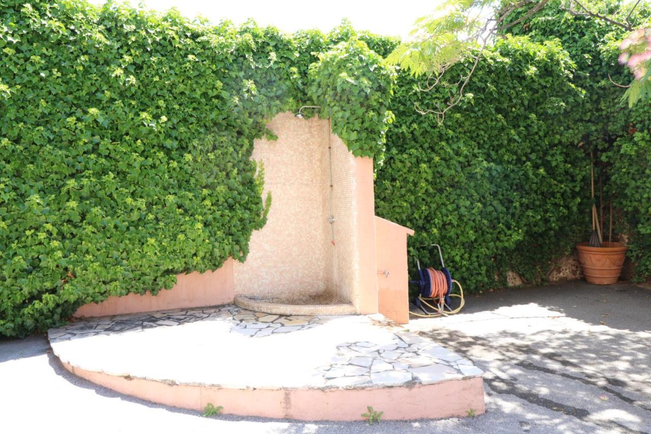 Studio With Beautiful Sea View And Direct Beach Access Cannes Buitenkant foto